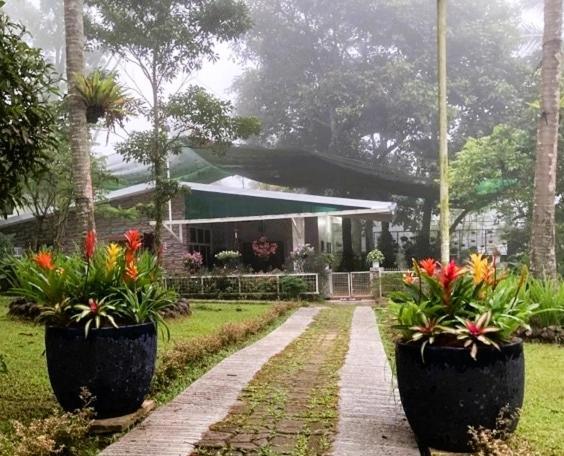 Balai Banahaw Vacation Farm And Private Resort Lucban Exterior foto